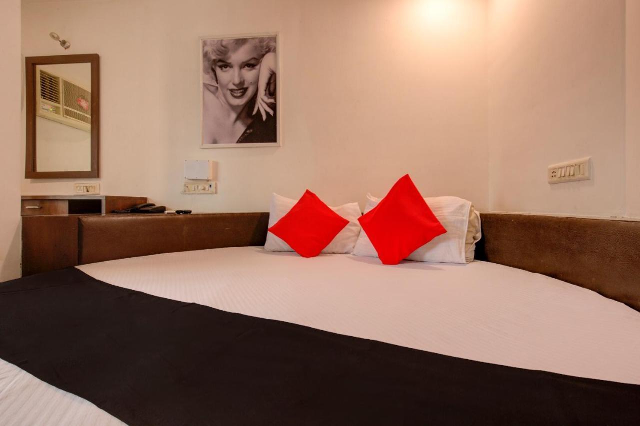 Capital O 77295 Hotel Bansidhar Bhuvan Βομβάη Εξωτερικό φωτογραφία