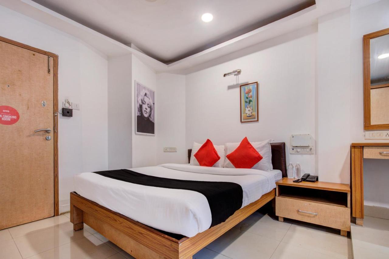 Capital O 77295 Hotel Bansidhar Bhuvan Βομβάη Εξωτερικό φωτογραφία